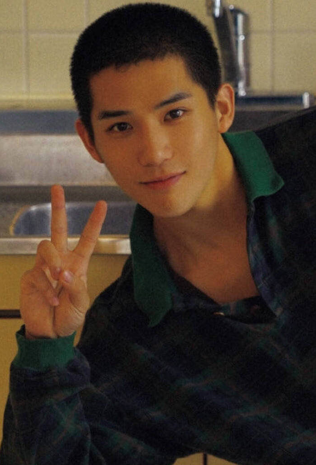 撒野来一波~，微信头像，撒野来一波~（颜值变化大疑整容）