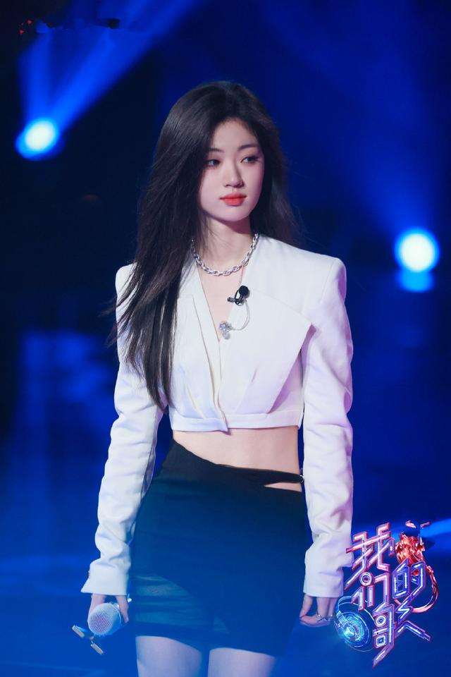 单依纯冠军歌曲是什么,单依纯夺冠歌曲是什么(《我们的歌》团战赛)