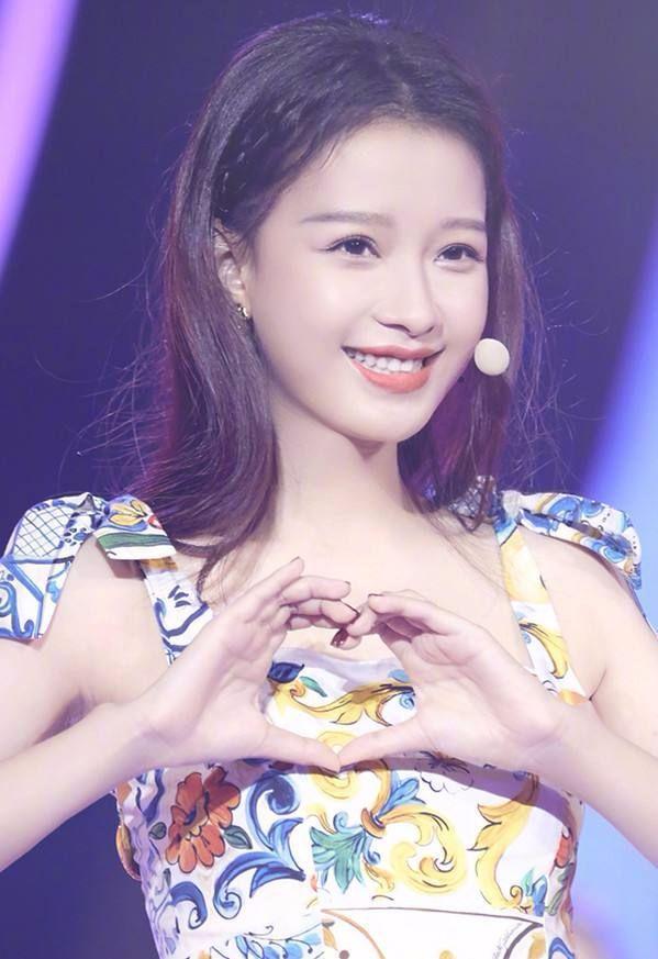 李沁和孙怡的对比照，李沁孙怡迷之撞脸（孙怡和李沁的长相区别到底在哪）