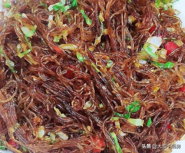 牛心菜怎么炒，菜心怎么炒好吃（大叔家的家常菜：牛心菜炒粉丝）