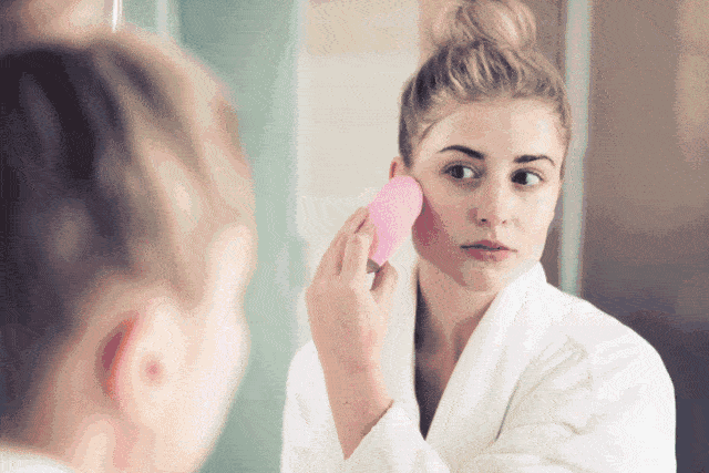 皂基洗面奶和氨基酸洗面奶区别，氨基酸和皂基洗面奶如何区分（哪些洗面奶不好用）