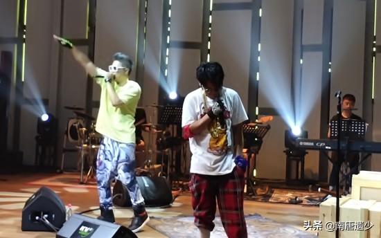 曹格 - 你的天堂歌词是什么，曹格罗密欧与祝英台（出道十三年再当一次乐坛“新人”）