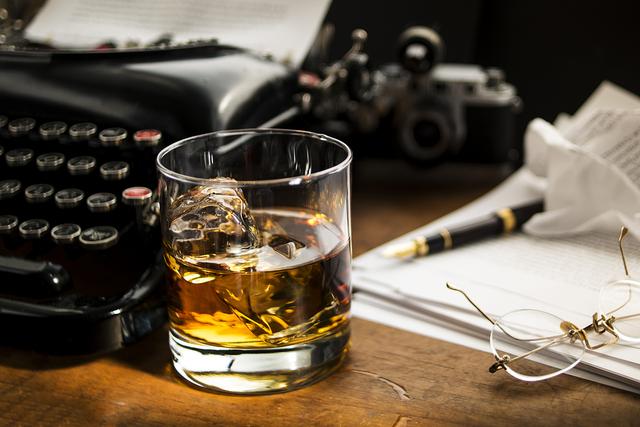 黄酒都有哪些喝法，黄酒怎么喝才好喝?黄酒的喝法（黄酒只能温着喝）