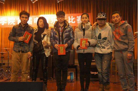 后会无期张碧晨歌词，后会无期完整歌词（“华少”晨宇传奇人生中的几个女人）