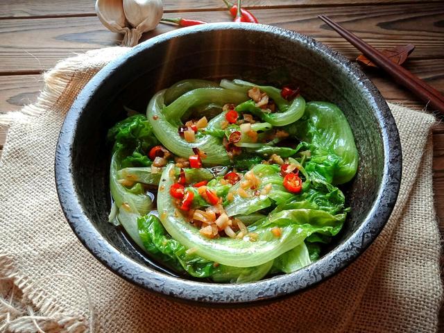 生菜的做法大全，10分钟就做好的油淋生菜（蚝油生菜的做法大全）