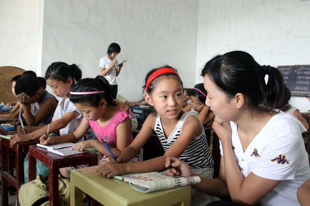 非在职老师在家补课算违法吗，非在职老师在家补课算违法吗双减（在职教师办班补课应该怎样处罚）