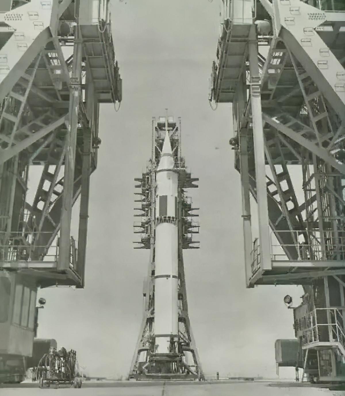 使命必达的口号四句，目标势必达成的口号（却说换了别人一样能够做到）