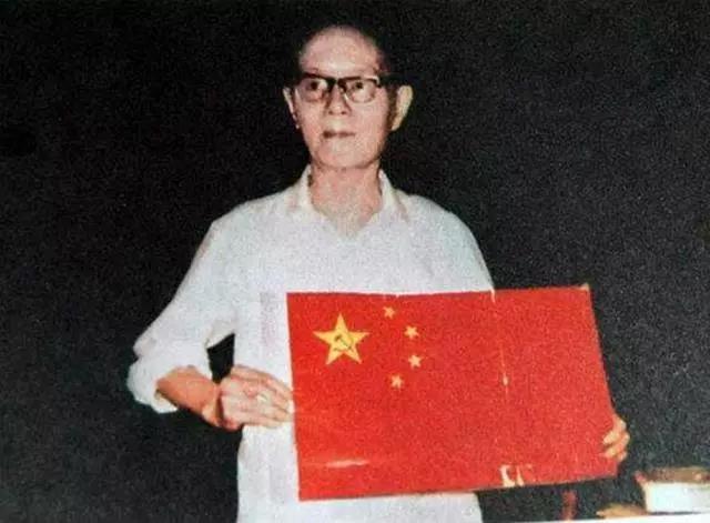 五星红旗是怎么来的，五星红旗的由来是什么（五星红旗的由来）