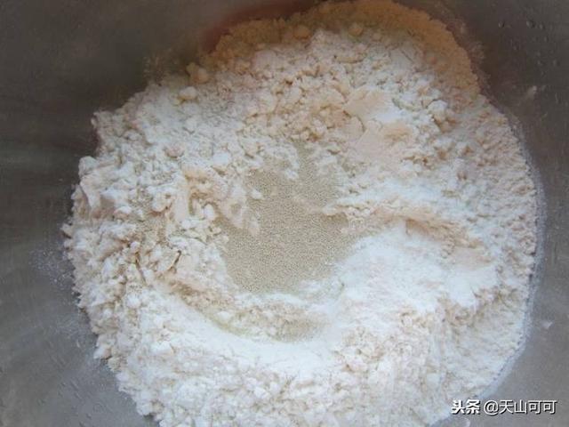 羊酥油怎么食用方法，羊油饼怎么做好吃窍门（这种外焦里嫩的面食）