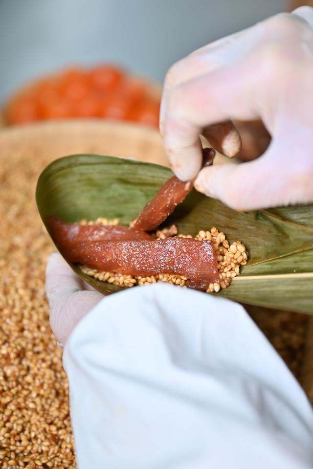 肉粽子的肉怎么腌制好吃窍门，肉粽子的肉怎么腌制（粽子里的五花肉要怎么腌才好吃）