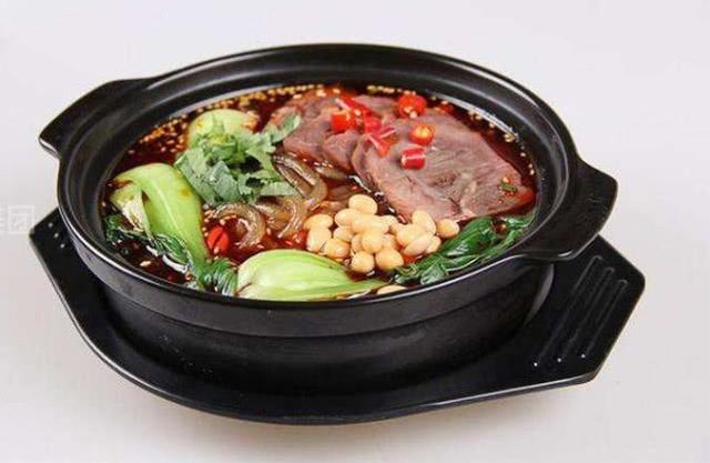 酸辣沙锅粉怎么做，砂锅麻辣粉的做法（享受味觉新世界）
