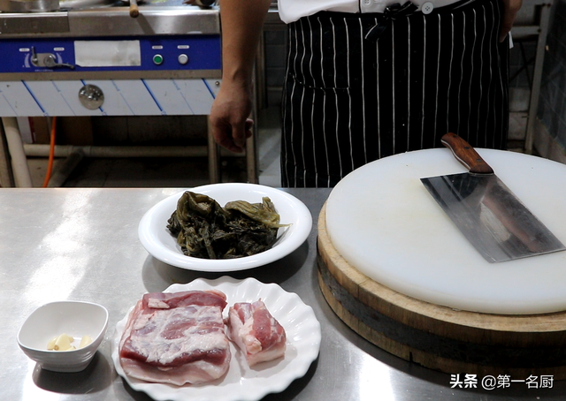 梅菜扣肉的制作方法，梅菜扣肉这样做无敌好吃（梅菜扣肉怎样做才能肥而不腻）