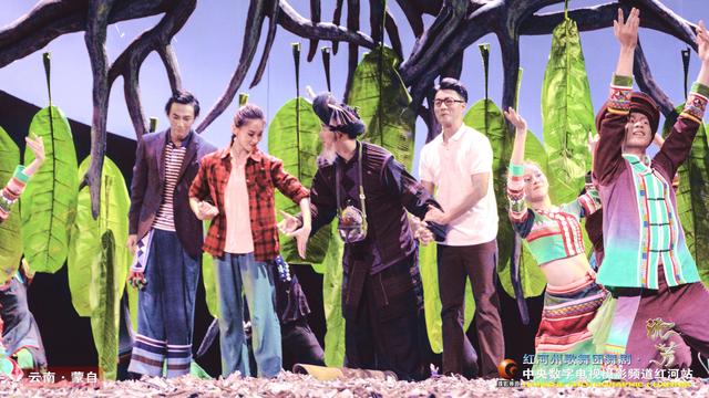 瞿颖怎么读拼音，瞿颖怎么读（红河州歌舞团舞剧•流芳在全国公演纪实报道）