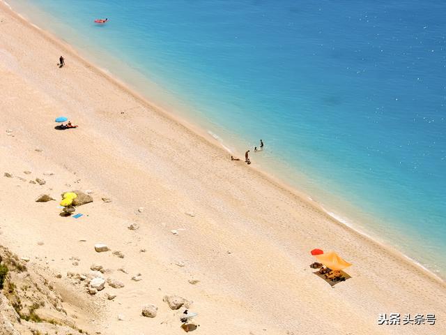 属龙的大男子主义都体现在哪，属龙的男人是什么性格（主动跟这几个生肖男复合风险很大）