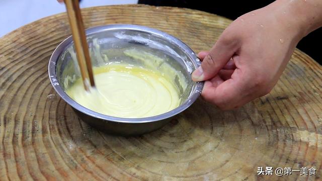 正宗糖醋鱼片的做法，正宗糖醋鱼片的做法视频（厨师长教你做地道的糖醋鱼）