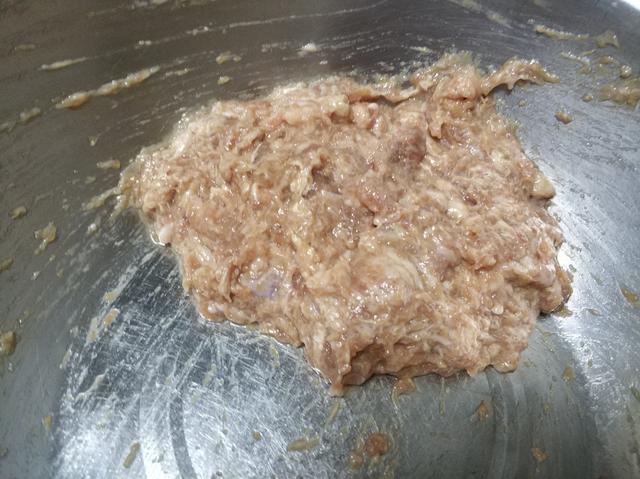 煎包怎么煎，煎包怎么煎才酥脆好吃（教你水煎包的正宗做法）