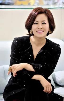 恭喜！34岁李昇基恋情曝光，曾是林允儿前男友，女方是星二代