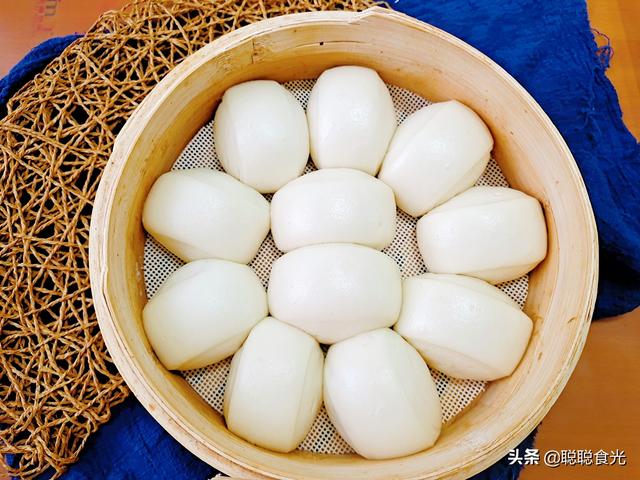 馒头蒸多少分钟就可以了，馒头一般蒸多少分钟（馒头这样蒸真简单）
