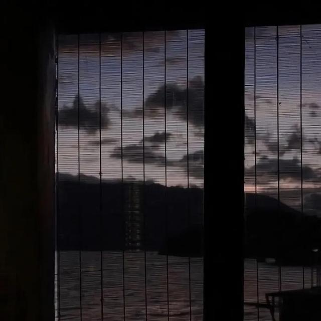 黑色系壁纸.，黑色系壁纸女生（愿你常开心常欣喜图片）