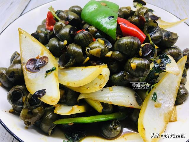 田螺怎么炒好吃，田螺怎么炒入味好吃（齿间美味田螺）