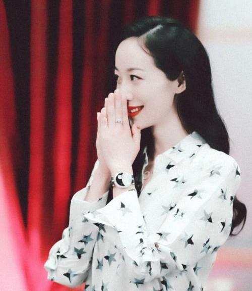 九尾狐，微信头像，九尾狐（天外飞仙绝色狐妖香雪海仙女般不食人间烟火）