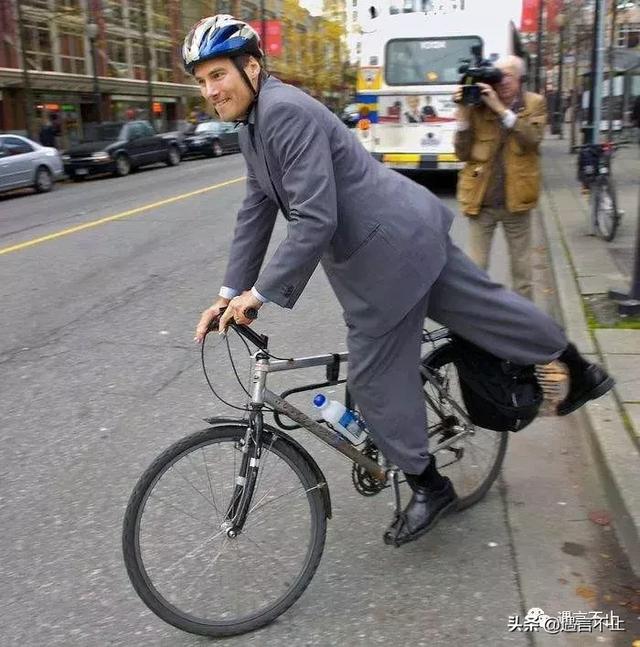 曲婉婷怎么销声匿迹了，曲婉婷怎么没消息了（登上头条的背后是...）