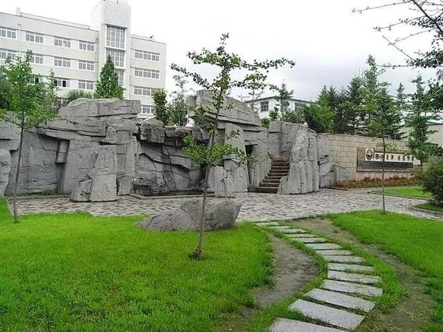 辽东学院宿舍条件怎么样，辽东学院宿舍几人间（辽宁省普通高等院校）