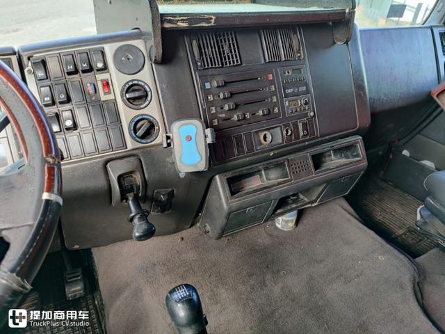 f2000突击步枪，fnf2000突击步枪（配V10发动机的曼恩F2000卡车）