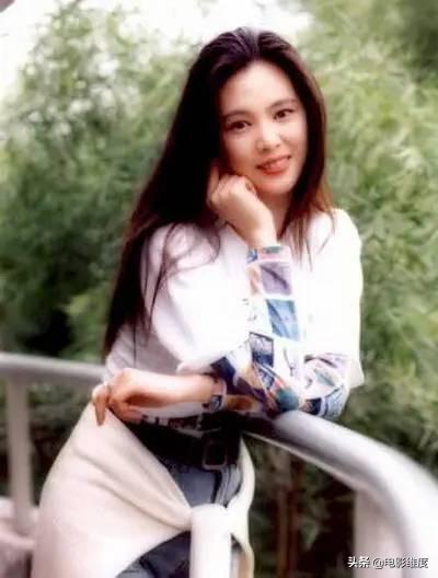 王馨平个人资料，邓拱璧个人资料（嫁入豪门18年一直未怀孕）