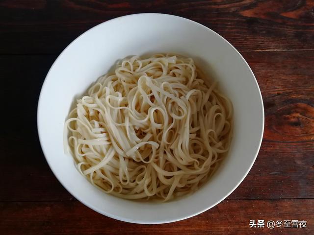 挂面怎么做好吃，挂面怎么煮简单又好吃什么都不放（教你这个做法）