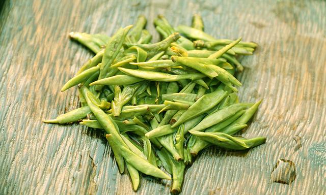 龙井茶是绿茶还是红茶，浙江杭州西湖龙井多少钱一斤