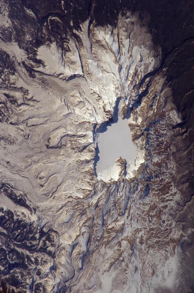 长白山在哪个城市，长白山在哪个城市哪个区（长白山为何这么“神”）