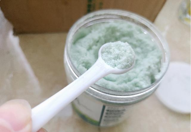 硫酸亚铁浇花使用方法，硫酸亚铁浇花比例用量及使用方法（给花卉使用“硫酸亚铁”）