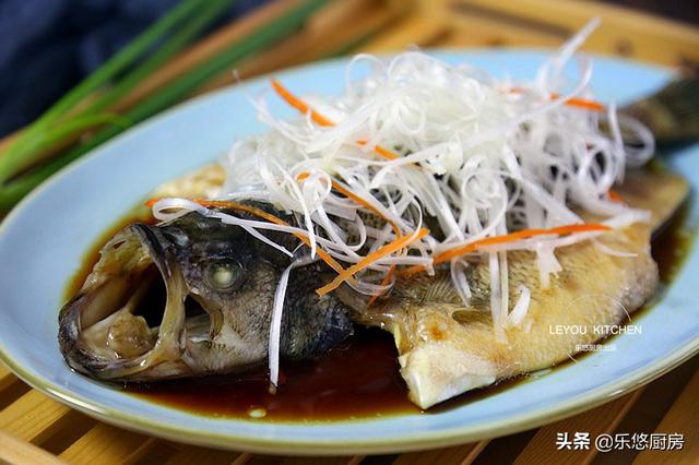 怎样做蒸鱼好吃，怎样做蒸鱼好吃窍门（以后就是自己的拿手好菜）