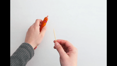 火腿肠怎么撕开，怎样剥开火腿肠（轻轻一拉，3秒剥一根）