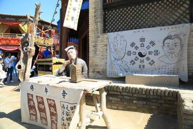 卦不走空是什么意思，怎么看出自己被借运了（富人爱烧香。”很多人理解错了）