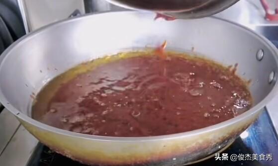 自制万能烧烤酱，在家自制烧烤酱（烧烤店用的万能烧烤酱是可以自己做的）