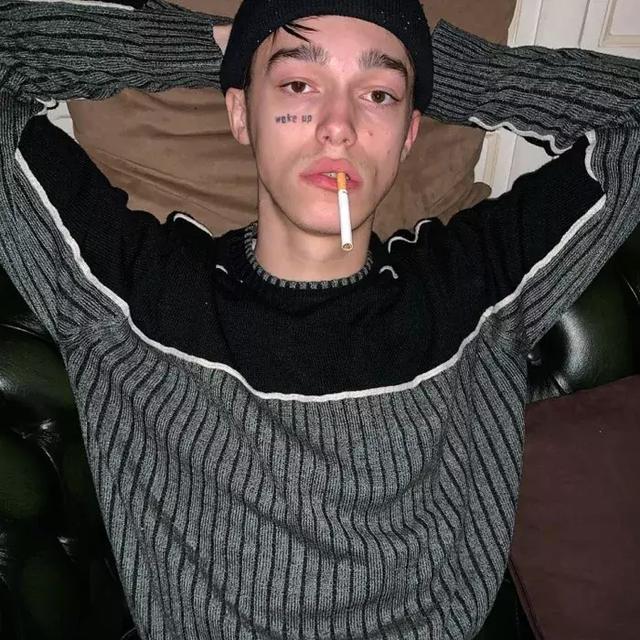 纹身男头像微信，纹身男头像（Trautvein脸上有Wake）