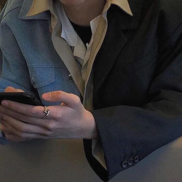 龙应该藏在云里你应该藏在心里，龙应该藏在云里你应该藏在心里表达了什么，微信头像（系列：龙应该藏在云里）