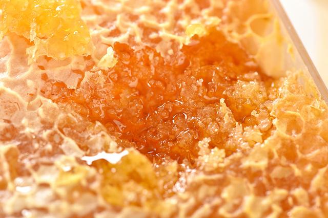 蜂胶的功效与作用，蜂胶十大排名（医生：有4大功效）