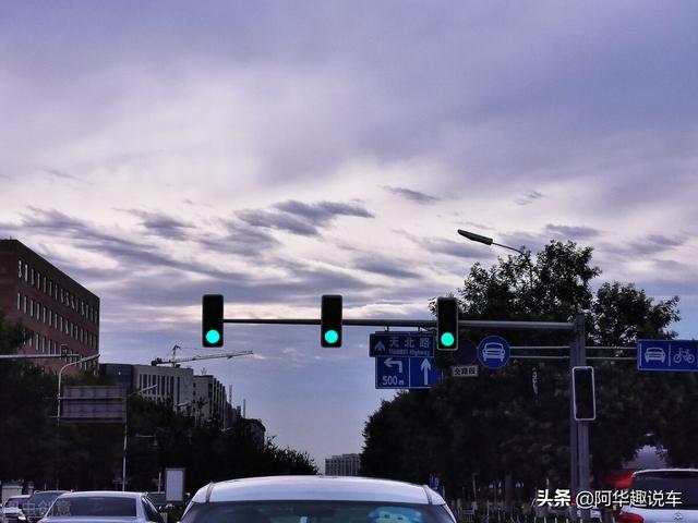 车里空调怎么开，夏天小车空调怎么开（你的车空调开对了吗）