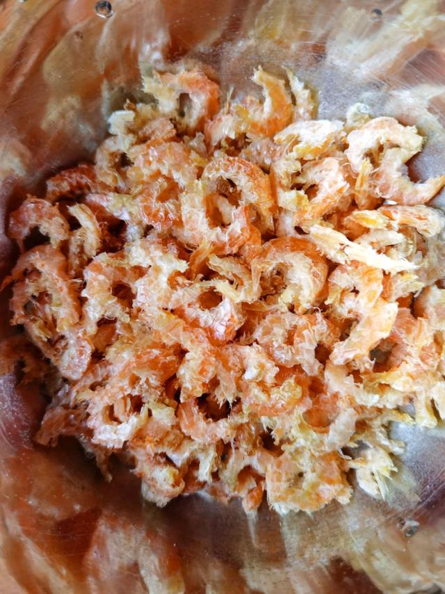 怎么炒干虾，怎样炒干虾好吃又简单（小小虾干搭配蔬菜炒一炒）