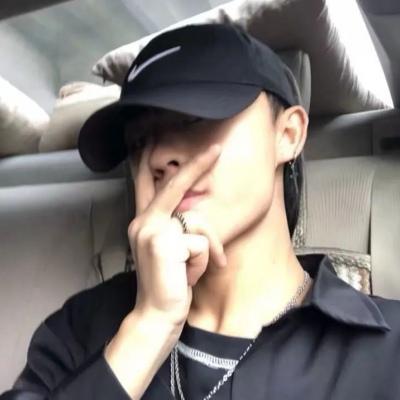 昵称男生霸气冷酷，网名男生霸气冷酷好听（拽劲足的男生网名霸气两字引领热潮）