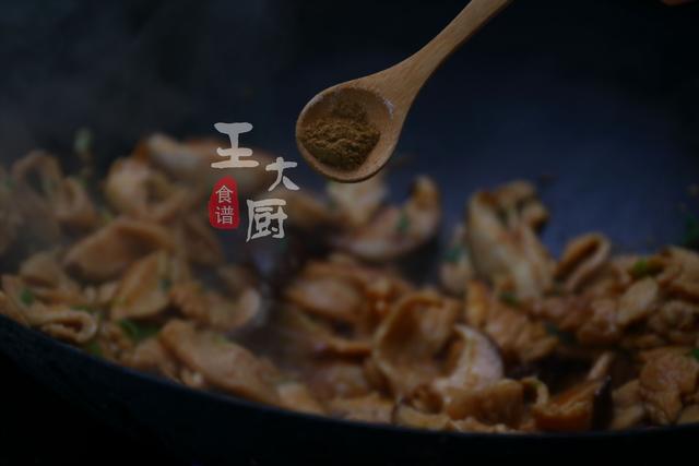 鸡肉香菇怎么做好吃，香菇炒鸡胸肉的详细做法