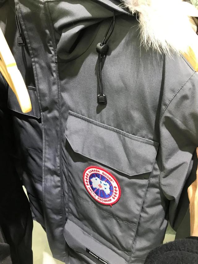 ugg真假，Ugg真假链条（起底“UGG”代购王国桑坡村）