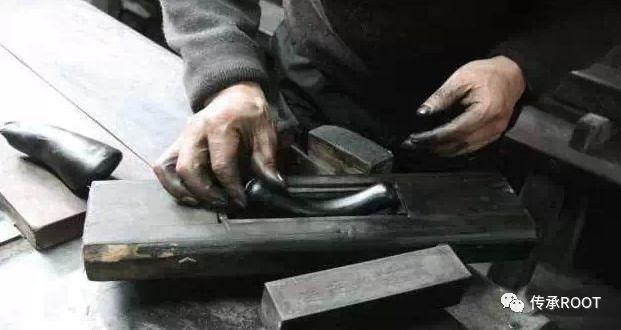 怎样用墨块调制成墨汁，墨汁如何调制而成（墨——书法和国画的亲娘）