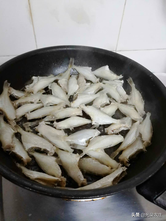 干煎剥皮牛怎么做，剥皮牛要煮多久（炎热的夏天喝啤酒没有下酒菜）