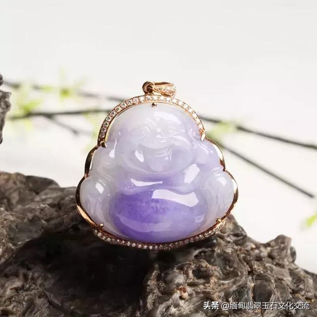 紫罗兰翡翠属于什么档次，糯种翡翠属于什么档次（紫罗兰翡翠高中低三个等级以及如何判断紫罗兰翡翠的价格）