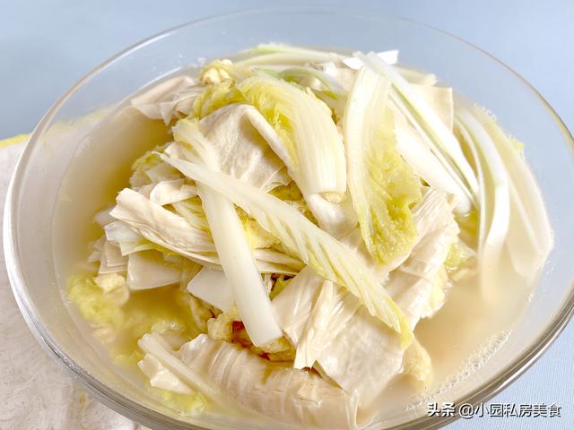 白菜腐竹滚汤怎么做，腐竹和白菜可以做汤吗（广东客家人的素食菜）