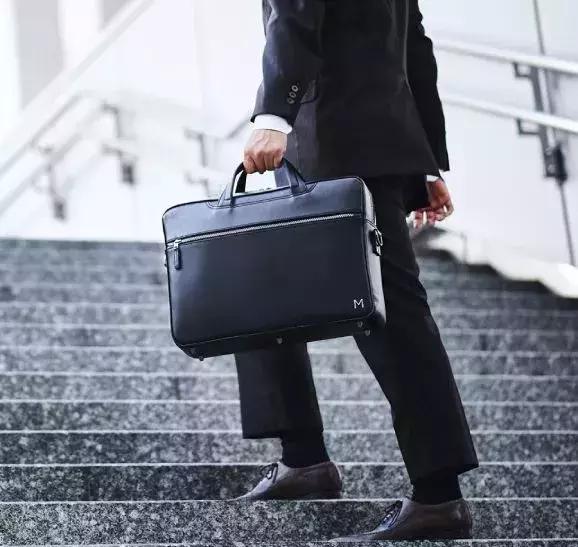 furla是什么牌子的包，furla是什么牌子的包包（有什么好皮包可以“盘”）